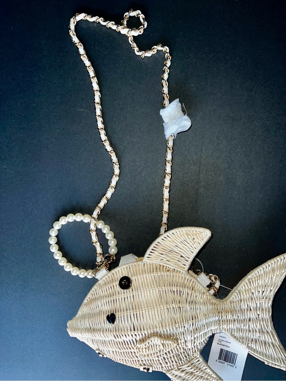 NWT Betsey Johnson Wicker Fish Shoulder Bag with Pearl Handle - Picture 5 of 6